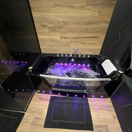 Aux 3 Univers 度假居